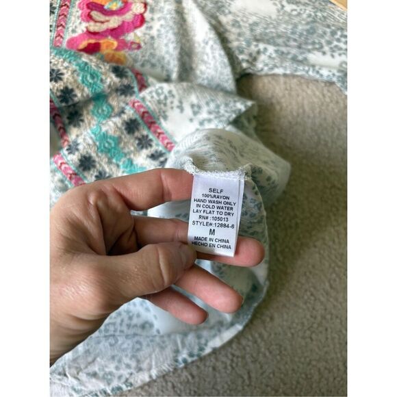 Savanna Jane Boho Top V-Neck Long Bell Sleeve Embroidered Blouse Floral Gray - Picture 7 of 11